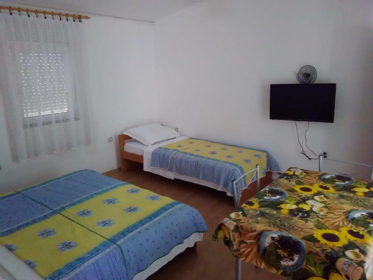 Apartmani Kovacic 穆泰尔岛 外观 照片