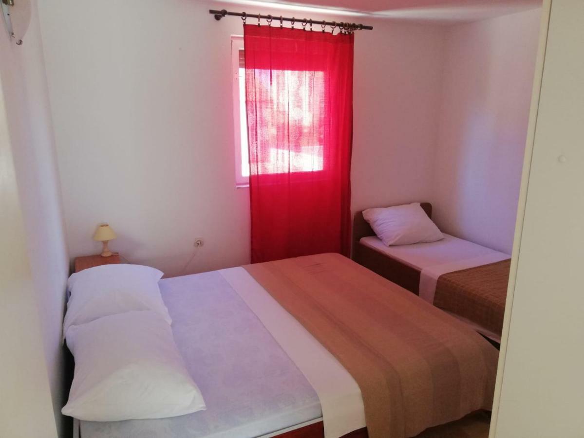 Apartmani Kovacic 穆泰尔岛 外观 照片